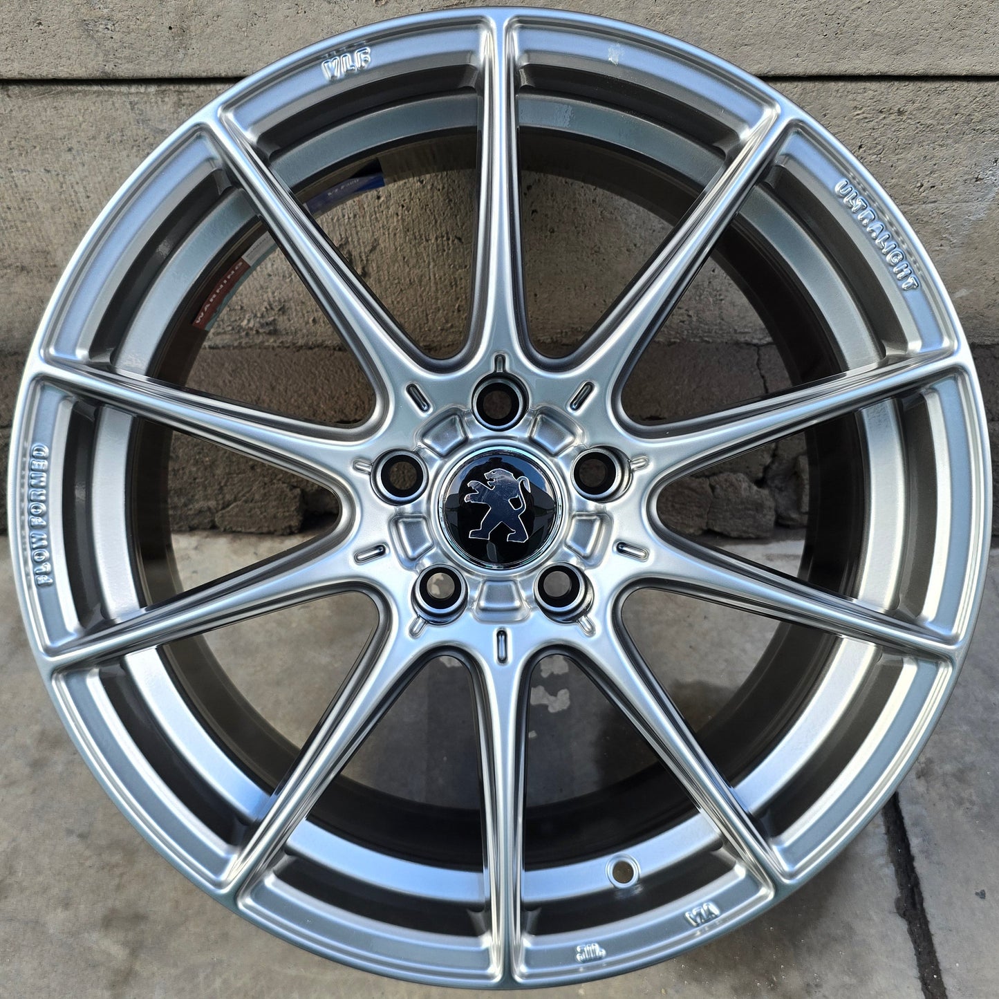 SET DE 4 LLANTAS PEUGEOT *. COLOR Grafito Metalizado. Aro 17- 5x108 (VLF02)