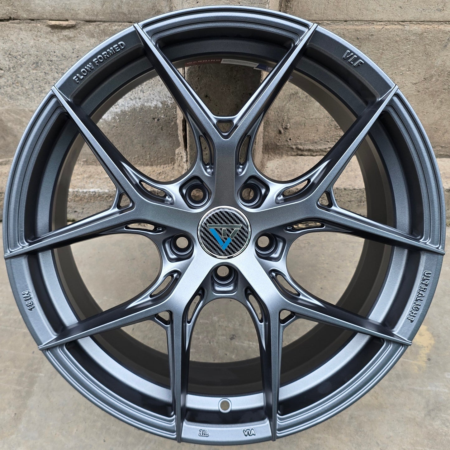 SET DE 4 LLANTAS COLOR Grafito *. Aro 18- 5x108. (VLF20)