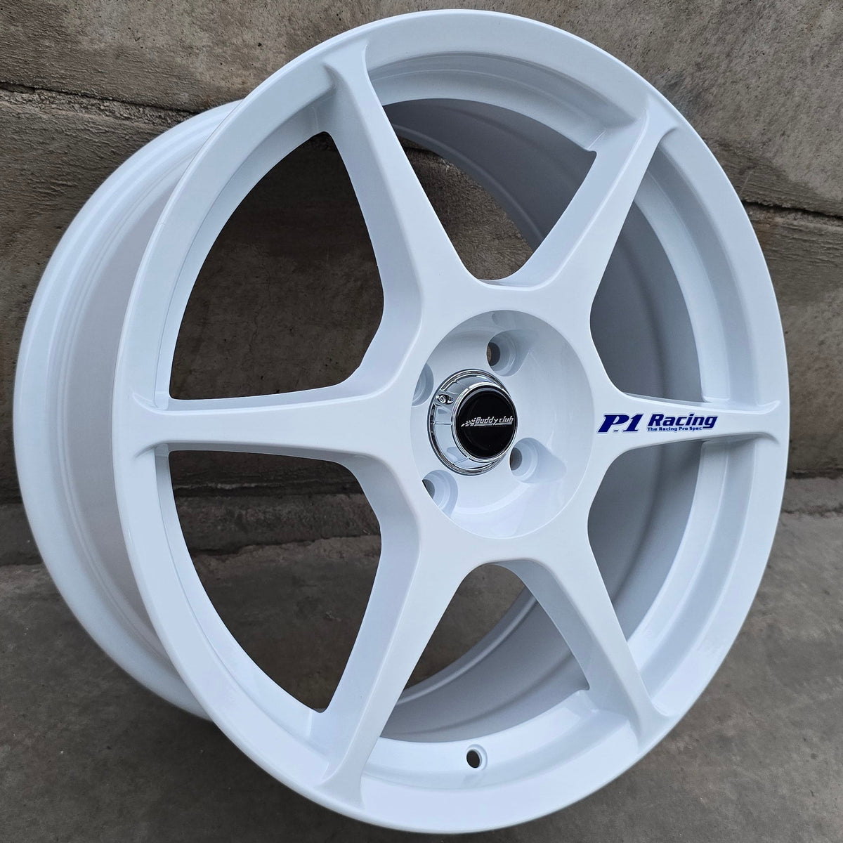 SET DE 4 LLANTAS P1. Aro 17 - 4x100. Color Blanco. (7885)