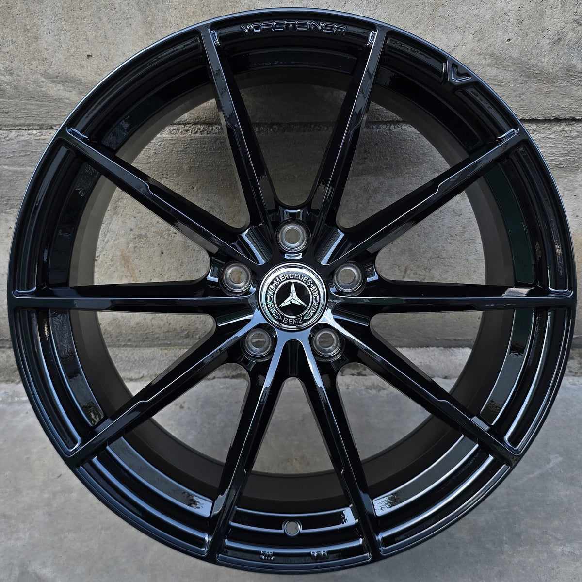 SET DE 4 LLANTAS MERCEDES *. Aro 18 - 5x112. Color Negro. (FF109)