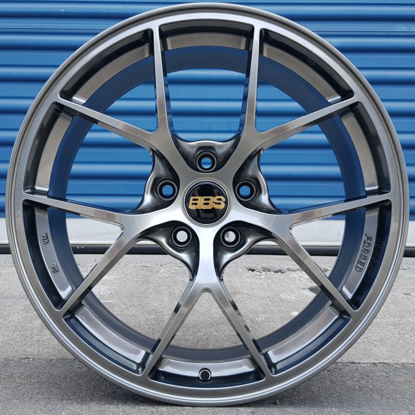 SET DE LLANTAS BBS FIR COLOR Grafito Metalizado. Aro 19 - 5x120 (A284)