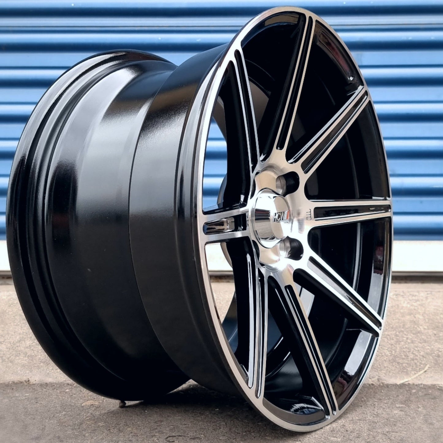 SET DE LLANTAS MODELO 15CJA202A. Aro 15-4x100 .Color Cromado Fondo Negro .(15CJA202A).