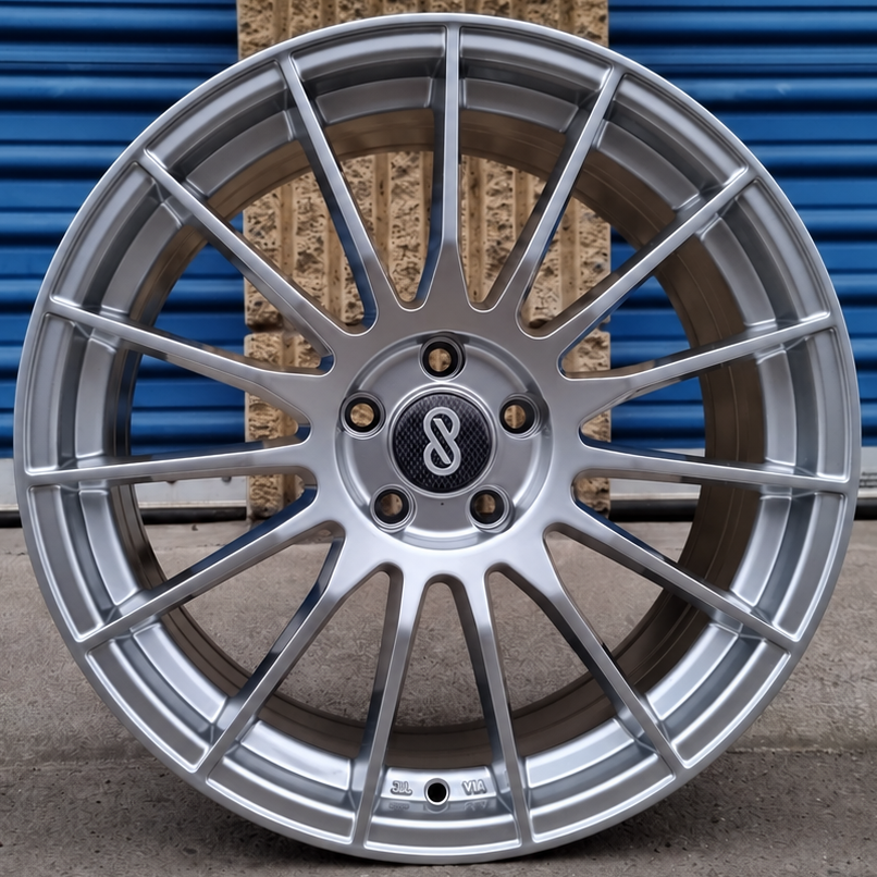 SET DE 4 LLANTAS ENKEI. Color Plateado. Aro 18 - 5x105 (MB8)