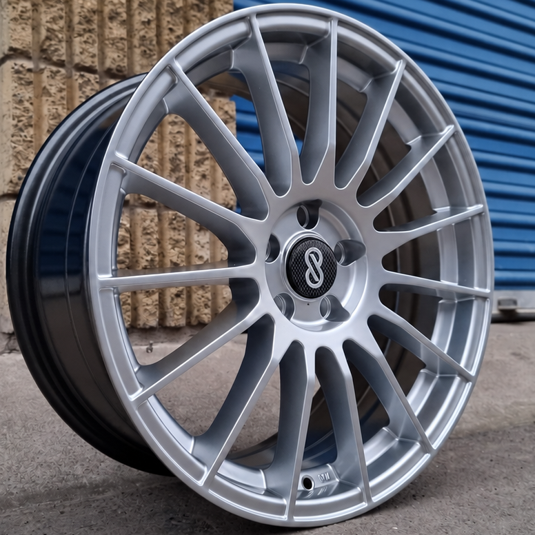 SET DE 4 LLANTAS ENKEI. Color Plateado. Aro 18 - 5x105 (MB8)