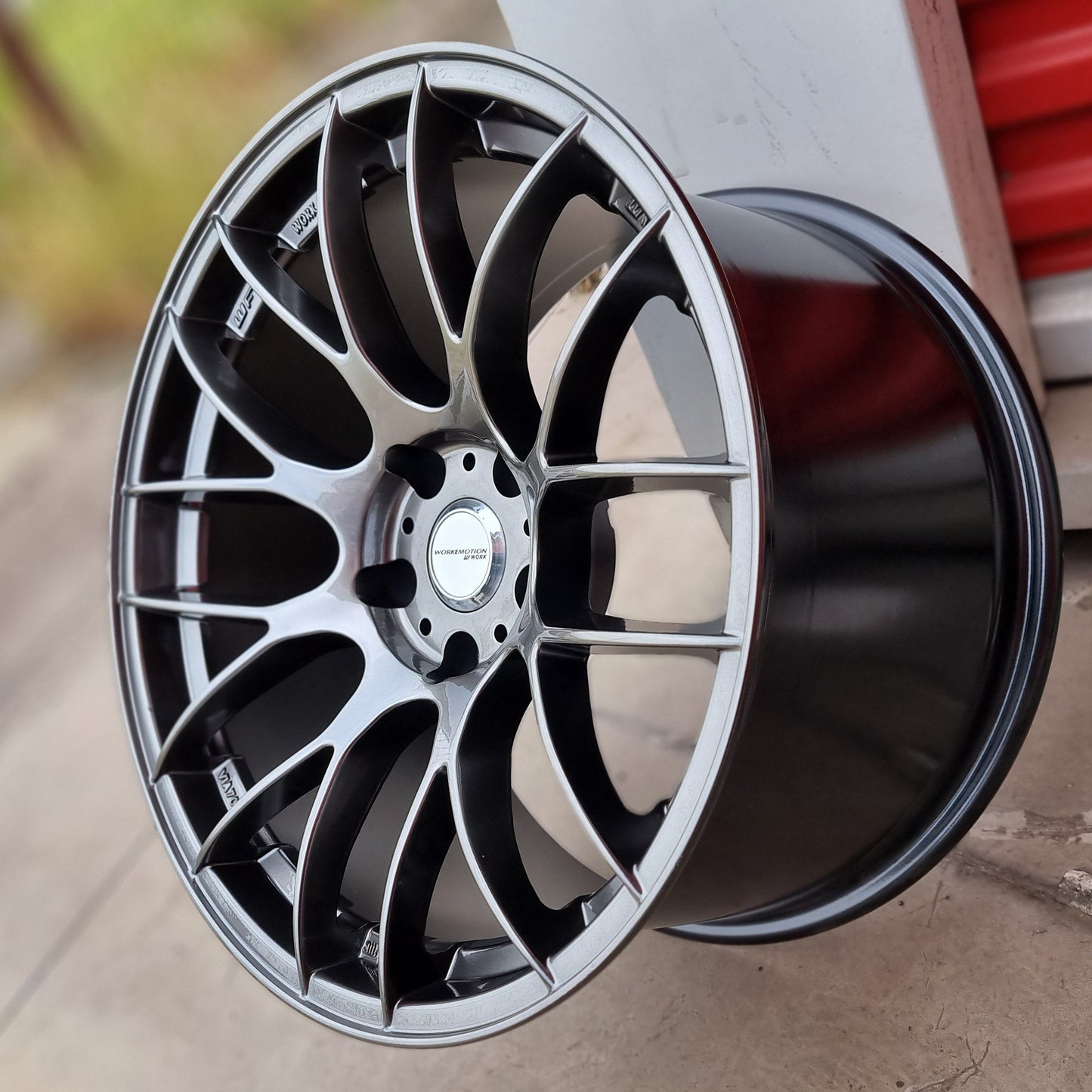 PAR DE LLANTAS WORK EMOTION (2 UNIDADES) COLOR Grafito Metalizado. Aro 18 - 5x114 (MR8)