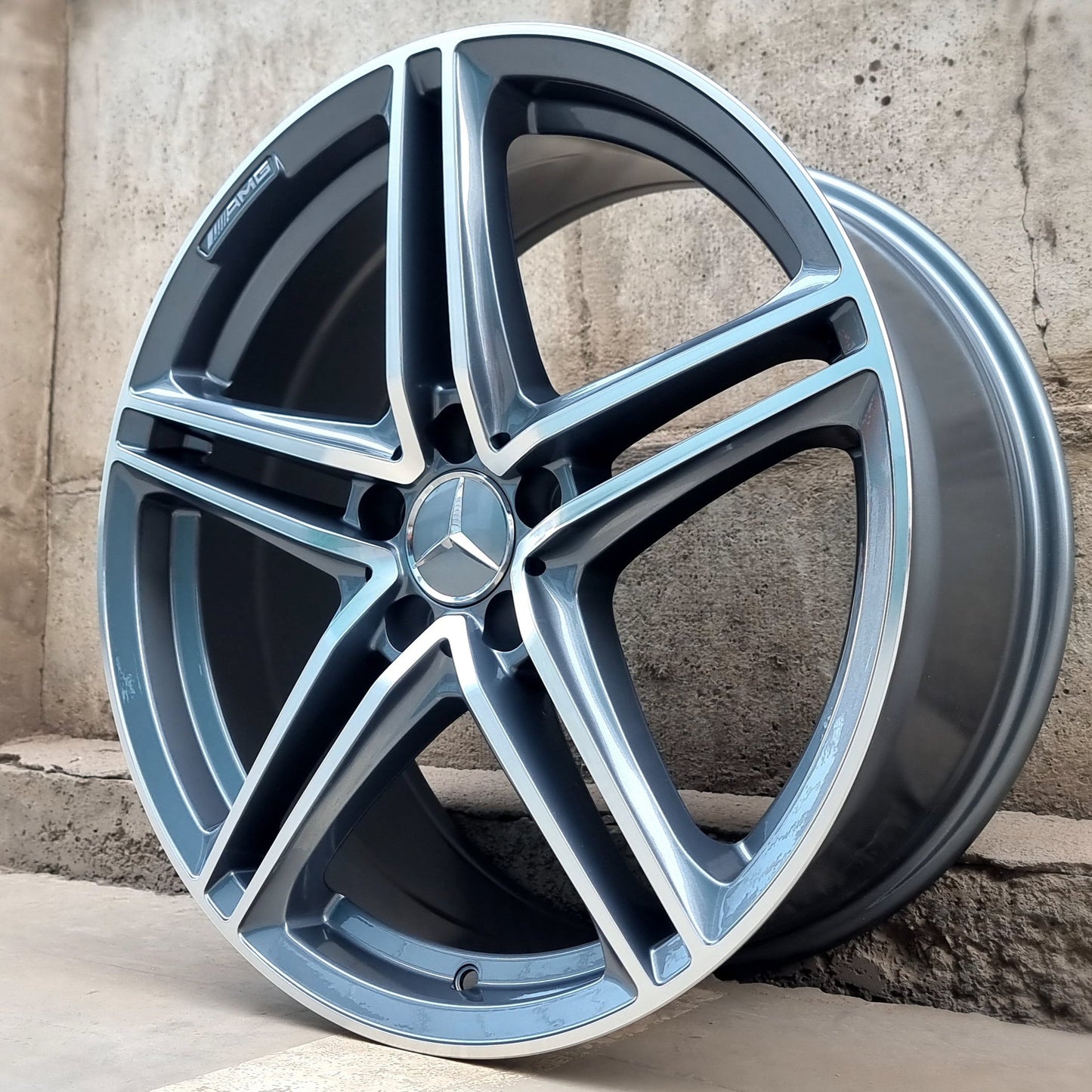 SET DE LLANTAS MERCEDEZ. Aro 19 - 5x112. Color Cromado Fondo Grafito. (850)