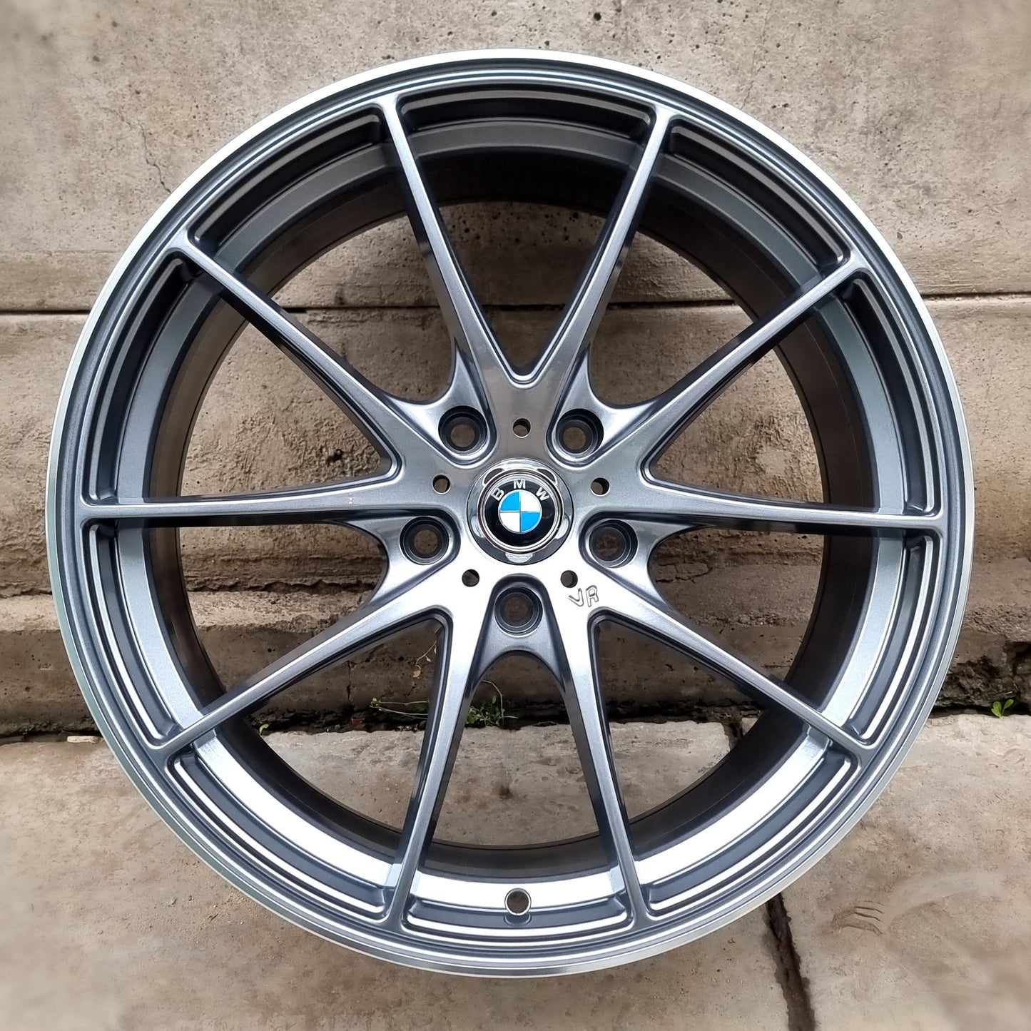 SET DE LLANTAS BMW COLOR Cromado Fondo Grafito. Aro 19 - 5x120 (DXW30)