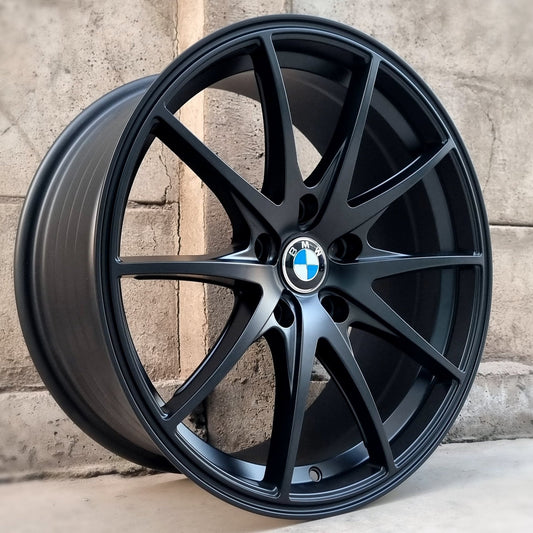 SET DE LLANTAS BMW MONTADA. Aro 18 - 5x120. .Color Negro Mate .(-).