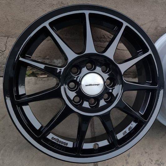 SET DE LLANTAS MODELO MR. Aro 15-4x100, 4x114 .Color Negro Brillante .(MR).