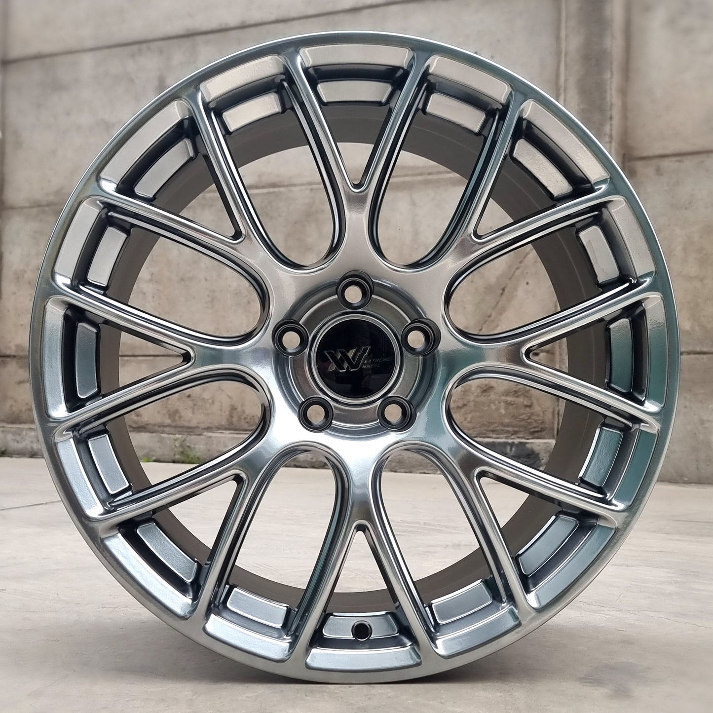 SET DE LLANTAS MODELO DXW006 COLOR Grafito Metalizado. Aro 18 - 5x112 (DXW006)