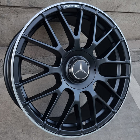 SET DE LLANTAS MERCEDEZ  . Aro-19-5x112 .Color Negra Linea Cromada .(842).