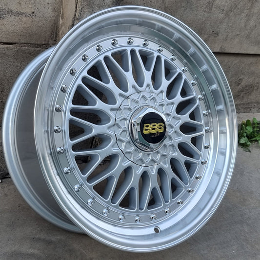SET DE LLANTAS BBS RS. Aro 17 - 5x100. Color Plateado. (508)