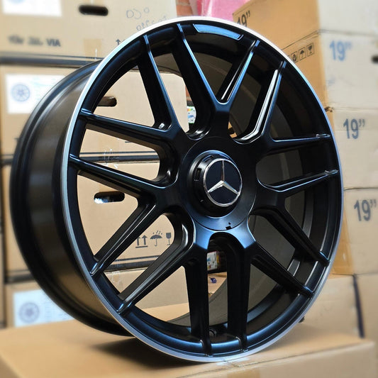 SET DE LLANTAS MERCEDEZ. Aro 19 - 5x112. Color Negro Mate Linea Cromado. (H933D)