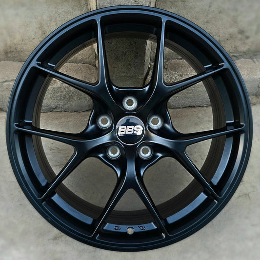 SET DE LLANTAS BBS FIR. Aro 17 - 5x112. Color Negro Mate. (A015)