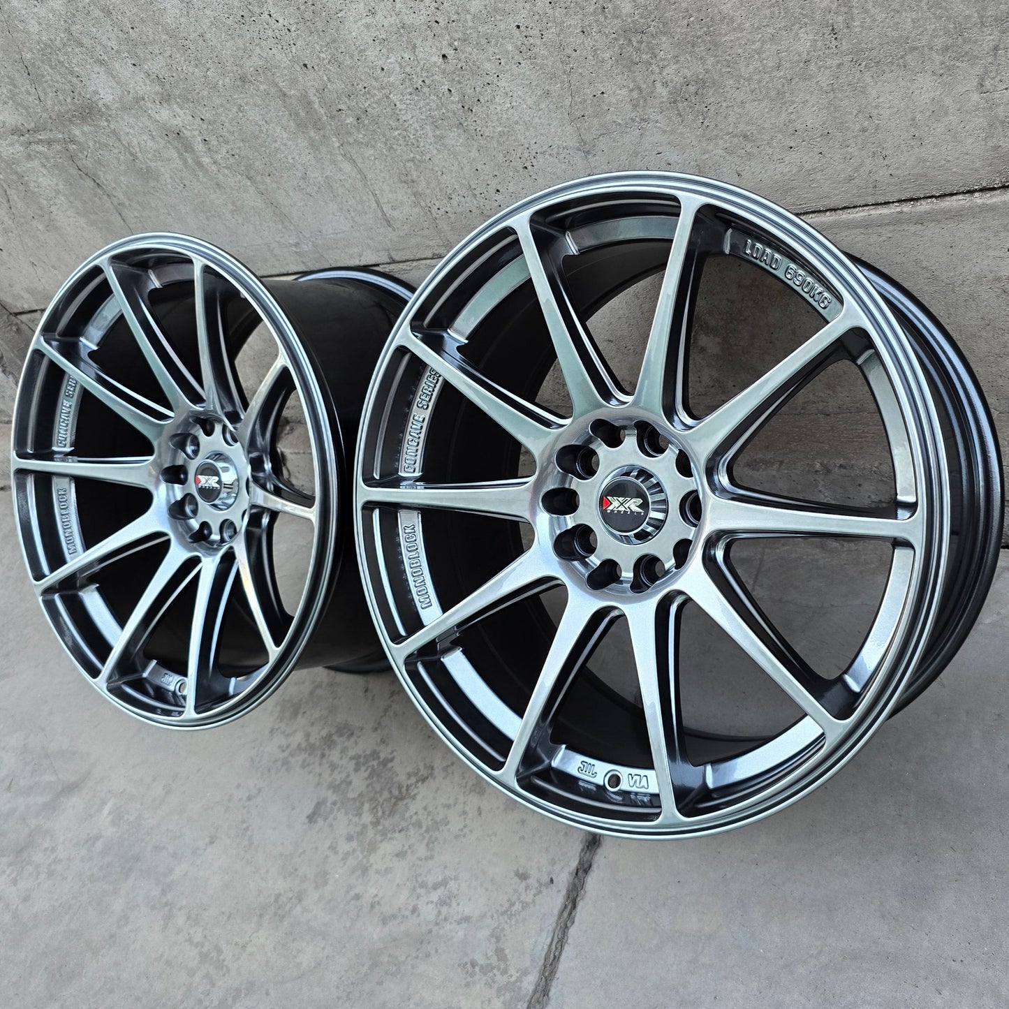 SET DE LLANTAS XXR 527 COLOR Grafito Metalizado. Aro 18 - 5x112, 5x120 (R51)