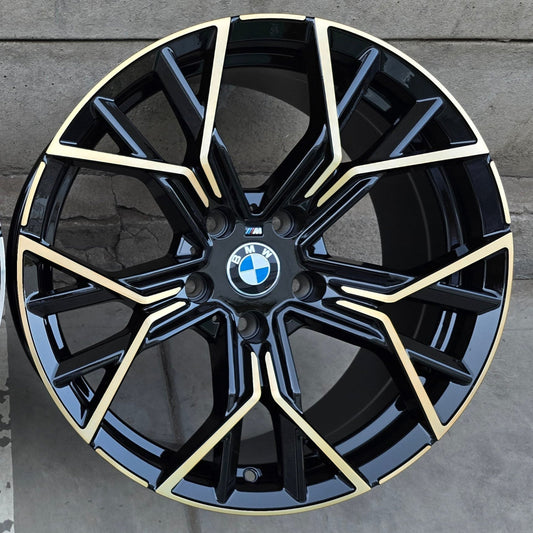 SET DE LLANTAS BMW. Aro 18 - 5x120. Color Dorado Fondo Negro. (777)