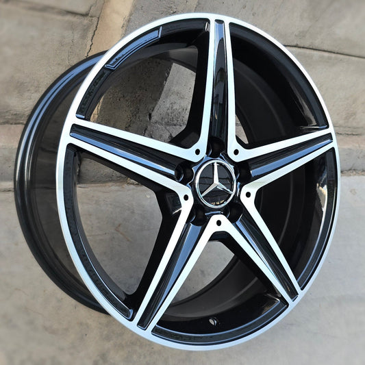 SET DE LLANTAS MERCEDEZ. Aro 17- 5x112 .Color Cromado Fondo Negro .(843).