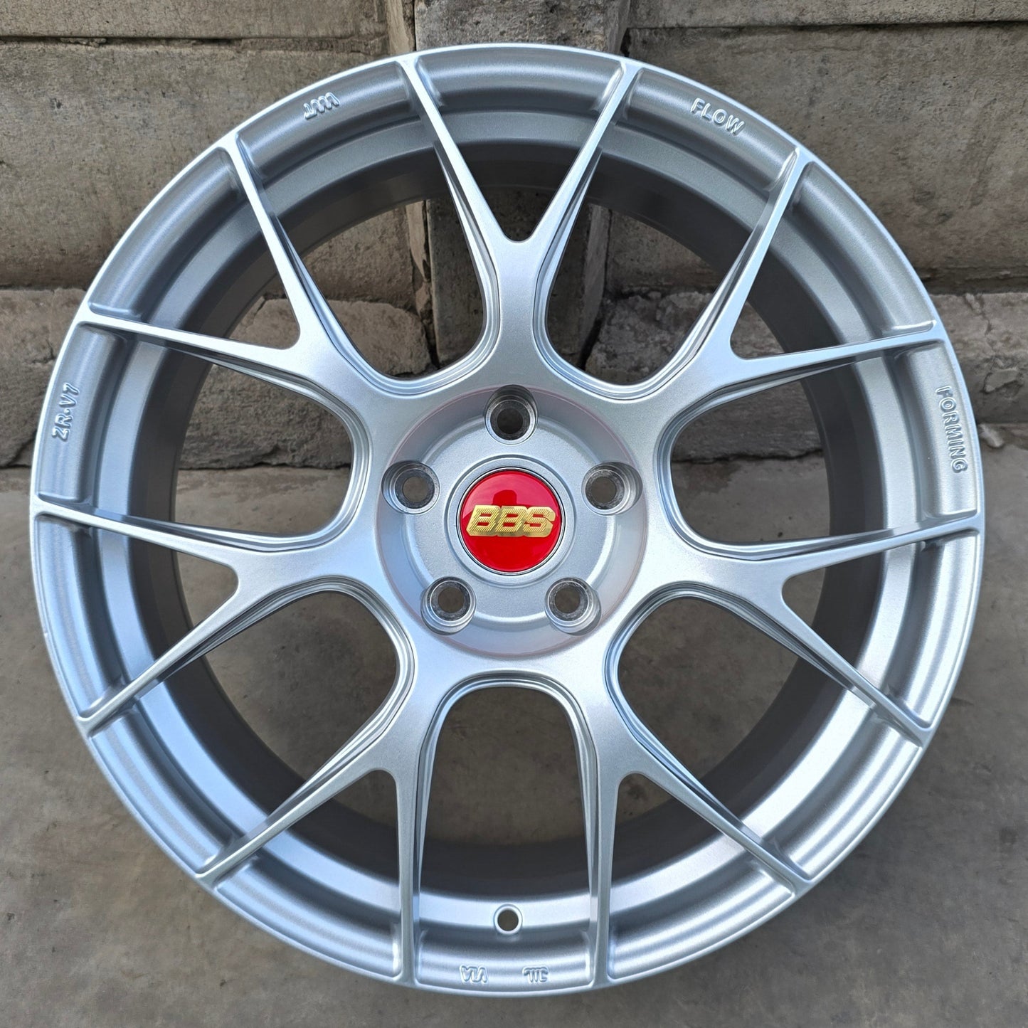 SET DE LLANTAS BBS REV7. Aro 17- 5x114 .Color Plateado .(ZR-V7).