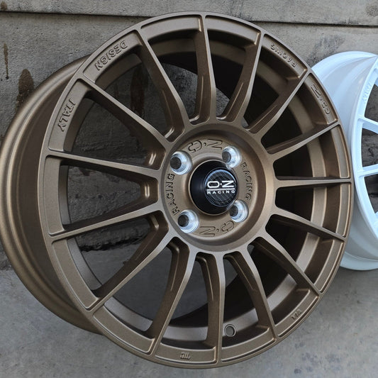 SET DE LLANTAS OZ-SUPER TURISMO MAGNESIO. Aro 15-4x100. Color Bronce. (ZR007)