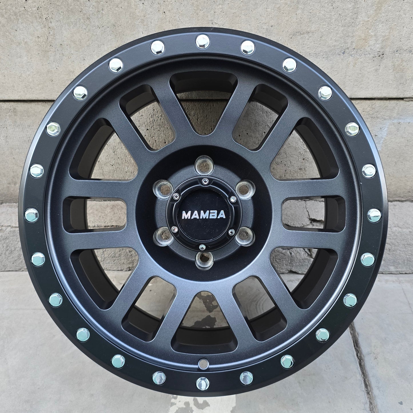 SET DE LLANTAS MODELO DW2234 COLOR Grafito Aro Negro. Aro 17 - 6x139 (DW2234)