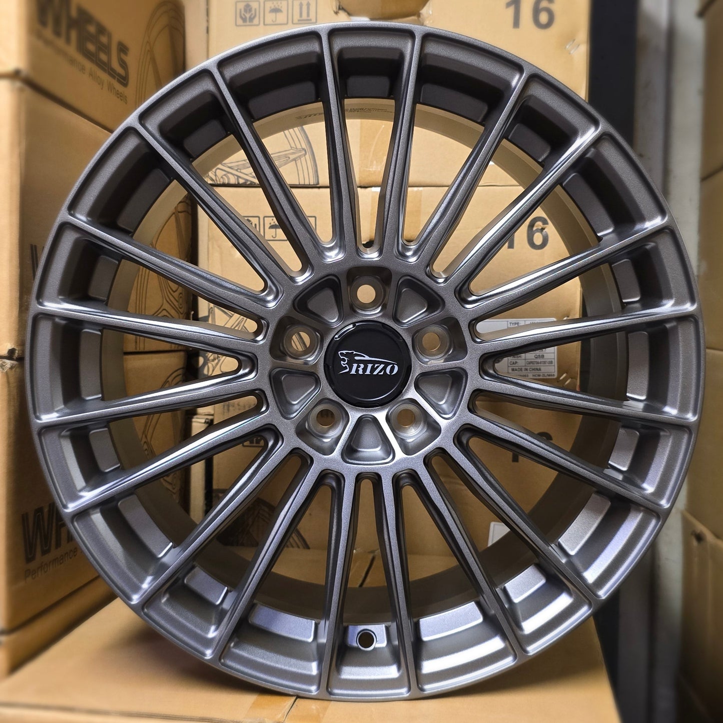 SET DE LLANTAS RIZO COLOR Grafito. Aro 18 - 5x112 (RS5)
