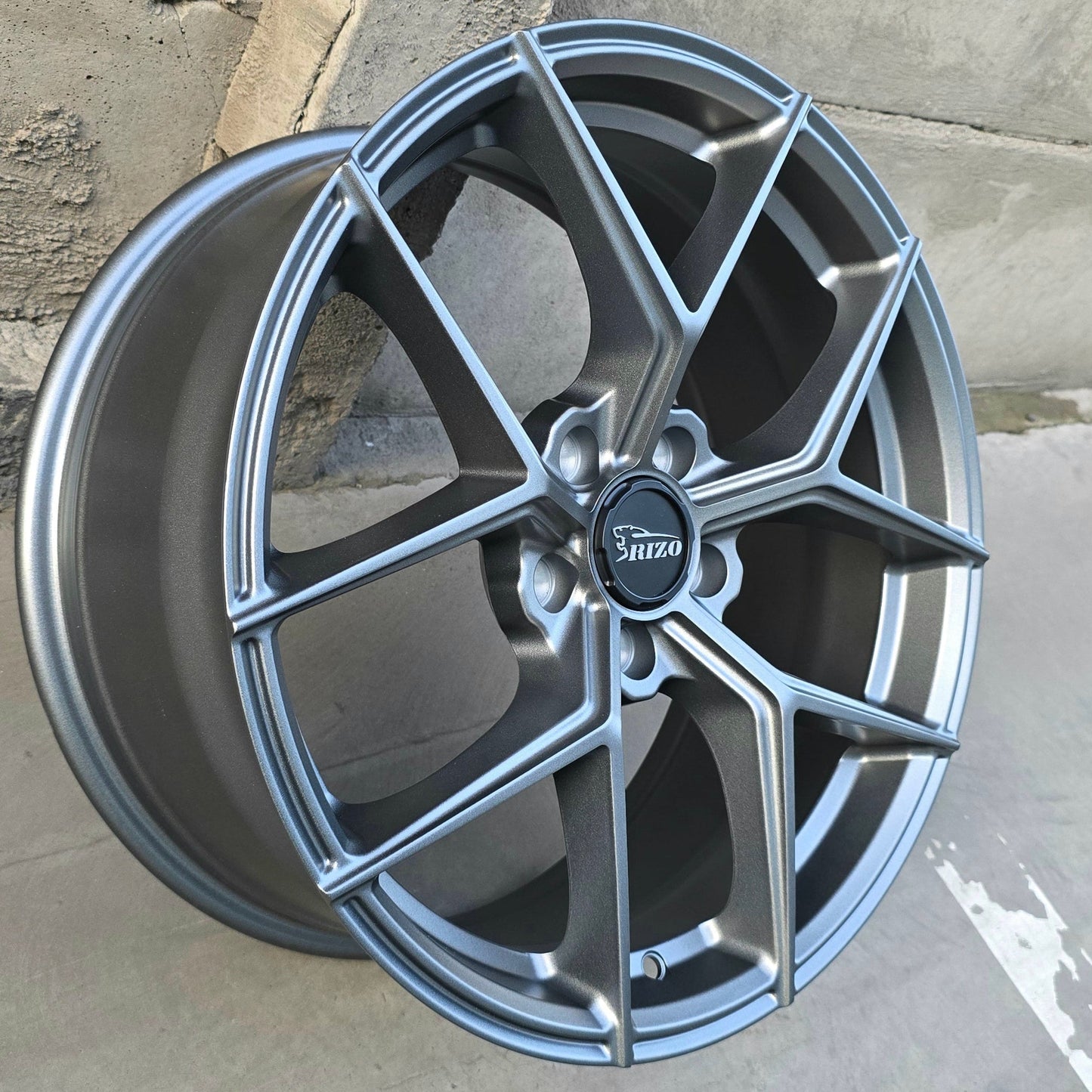 SET DE LLANTAS RIZO COLOR Grafito. Aro 18 - 5x100 (RS8)