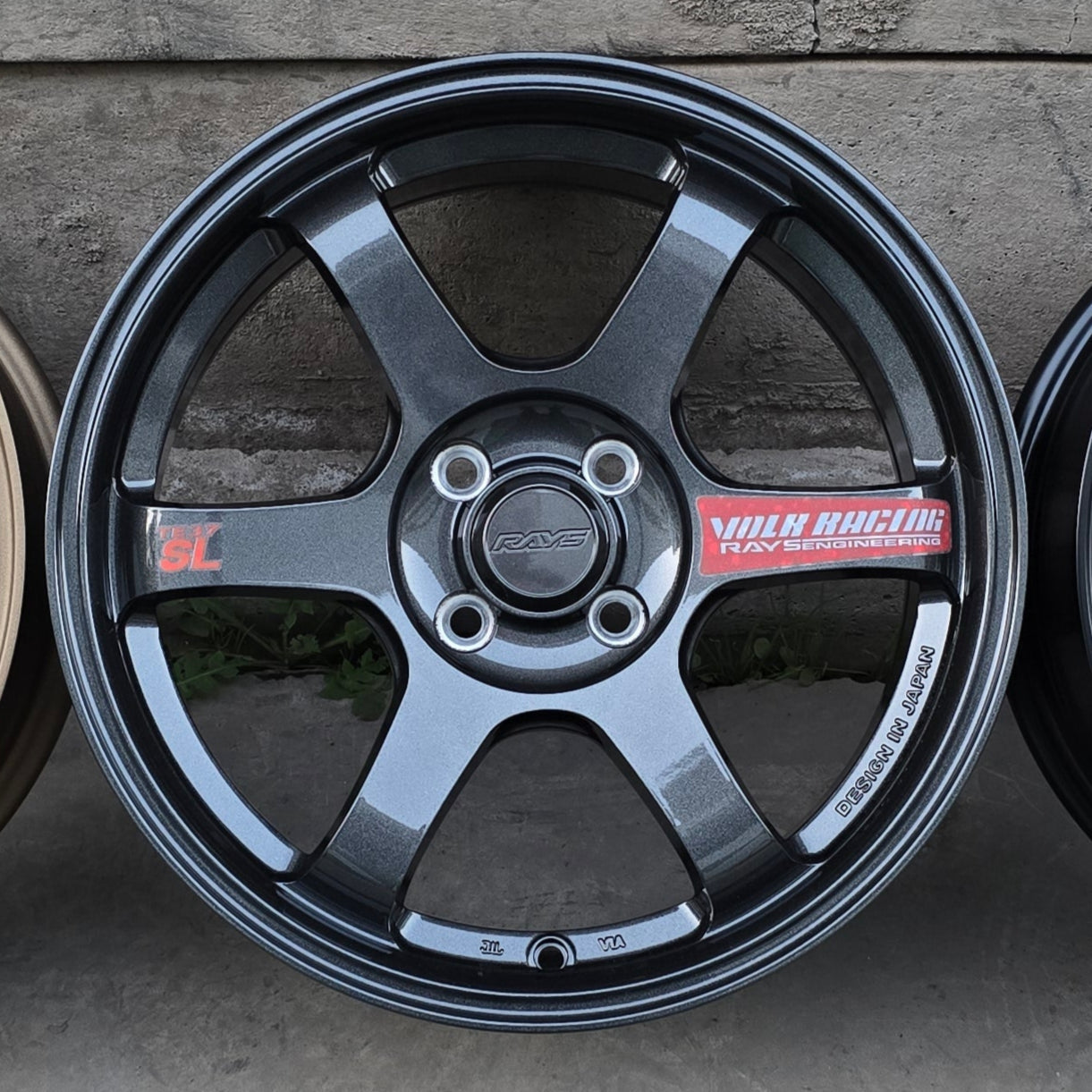 SET DE LLANTAS VOLK TE37. Aro 16 - 4x100. Color Grafito. (FF53)
