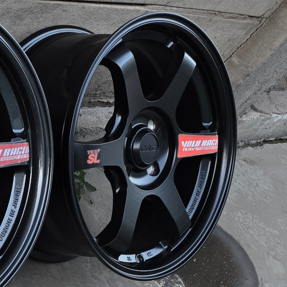SET DE LLANTAS VOLK TE37. Aro 16 - 4x100. Color Negra. (FF53)