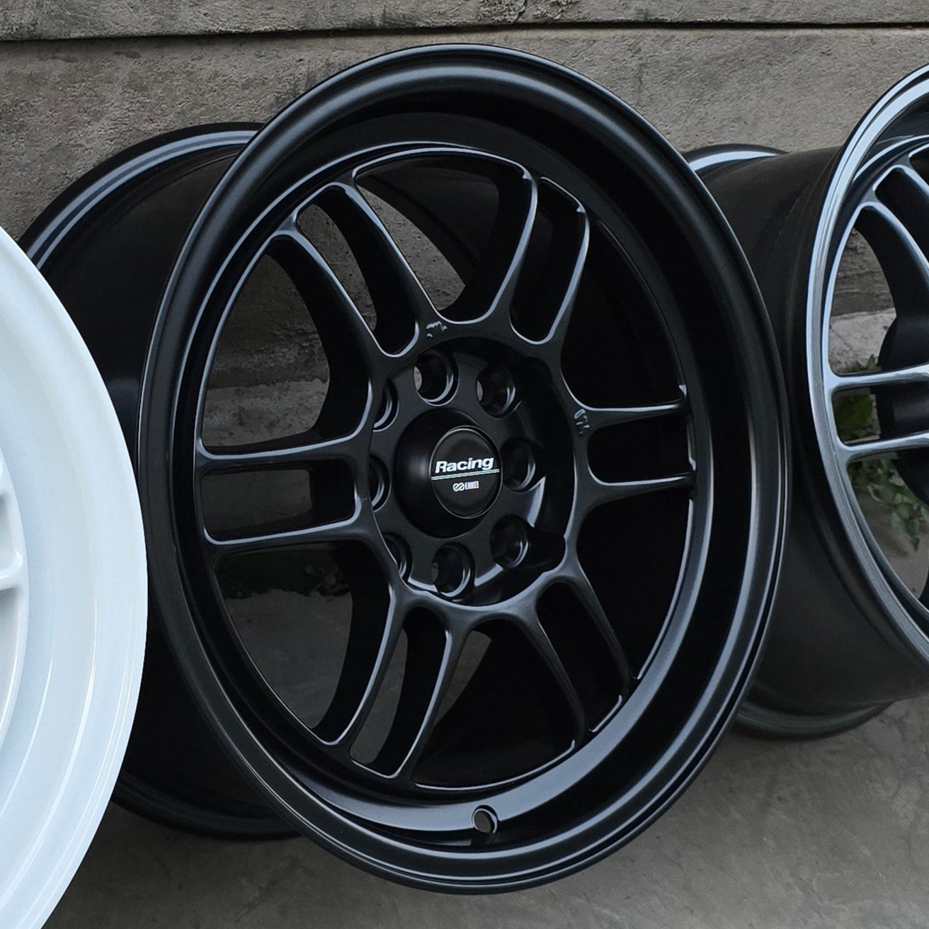 SET DE LLANTAS ENKEI RPF1. Aro 16 4x100, 4x114. Doble apernadura. Color Negra  . (RPF1)
