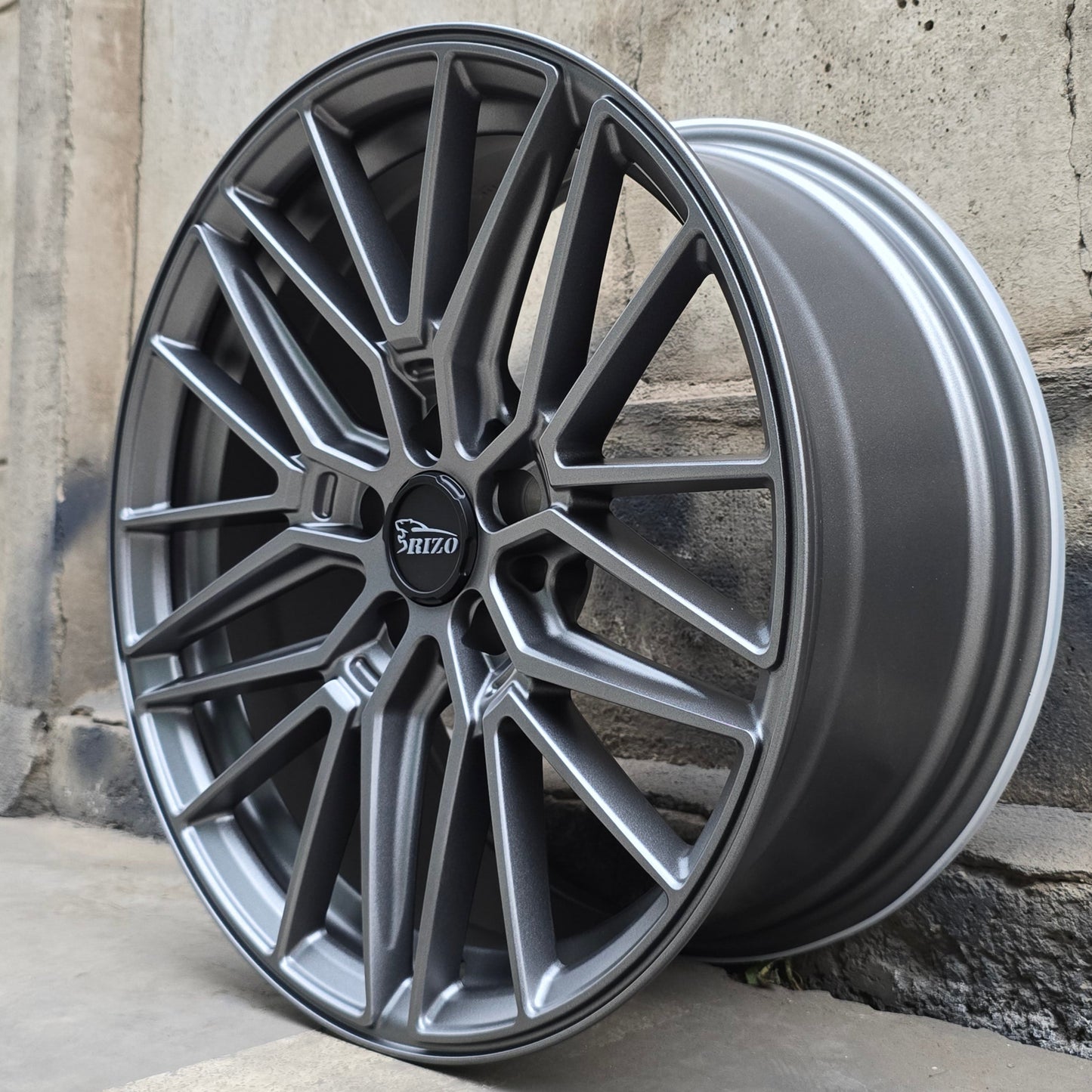 SET DE LLANTAS RIZO COLOR Grafito. Aro 18 - 5x112 (RS4)