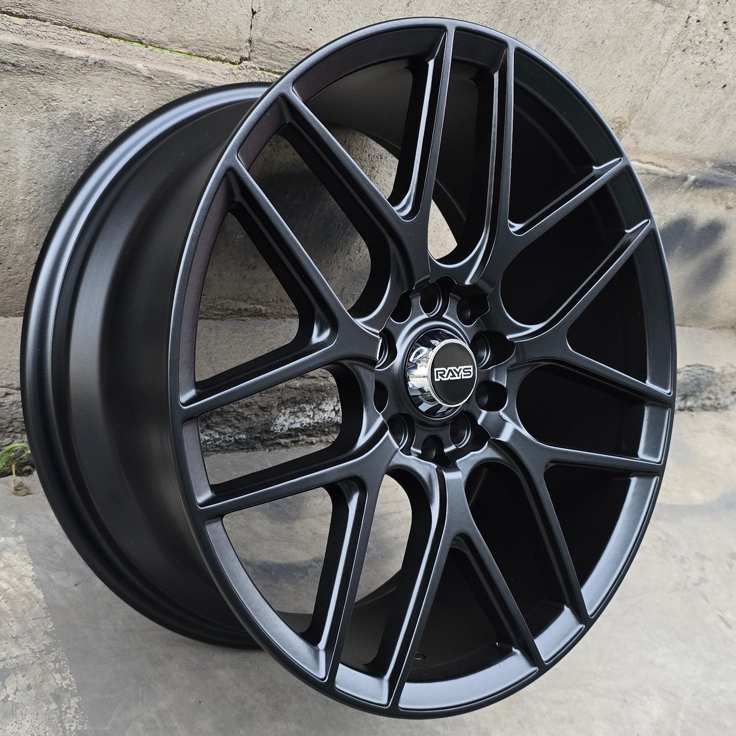 SET DE LLANTAS MODELO RAGNO COLOR Negro Mate. Aro 17- 5x108, 5x114 (RAGNO)