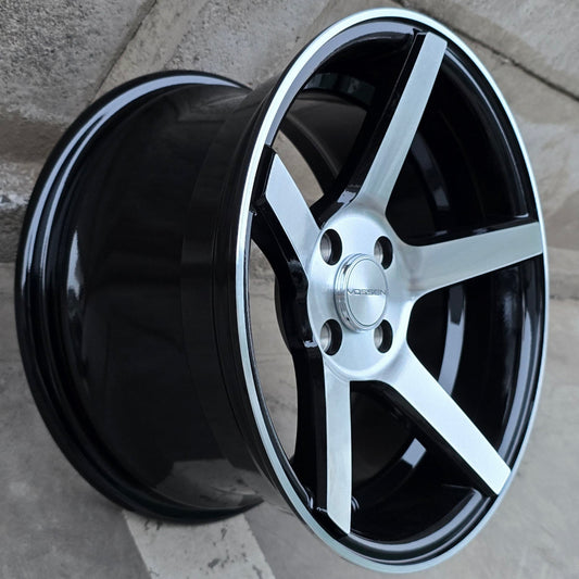 SET DE LLANTAS VOSSEN. Aro 15-4x100 .Color Cromado Fondo Negro .(5108).