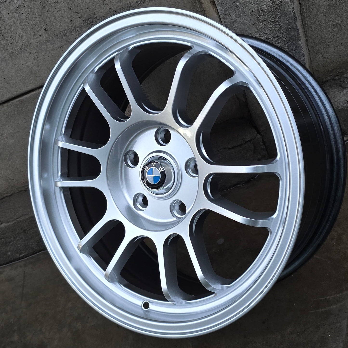 SET DE LLANTAS BMW COLOR Plateado. Aro 17- 5x120 (DX014)