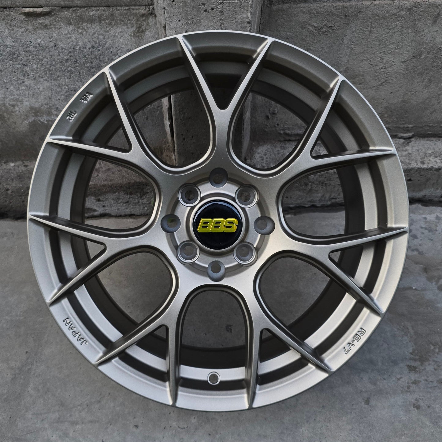 SET DE LLANTAS BBS REV7. Aro 16 - 4x100, 4x114. Color Bronce. (REW7105)