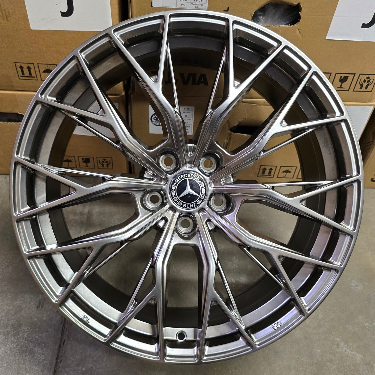 SET DE LLANTAS Mercedez* . Aro 19 - 5x112. Color Grafito Metalizado. (H3243F)