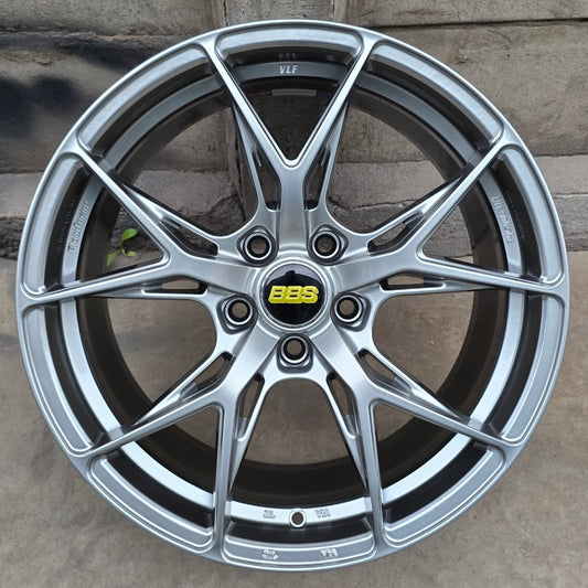 SET DE LLANTAS BBS FIR. Aro 18 - 5x114. Color Grafito Metalizado. (VLF-28)