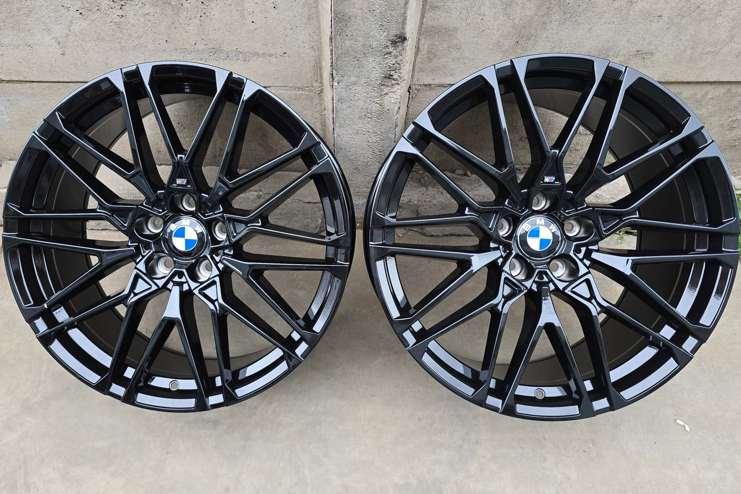 SET DE LLANTAS BMW COLOR Negro. Aro 20 - 5x120 (H996D)