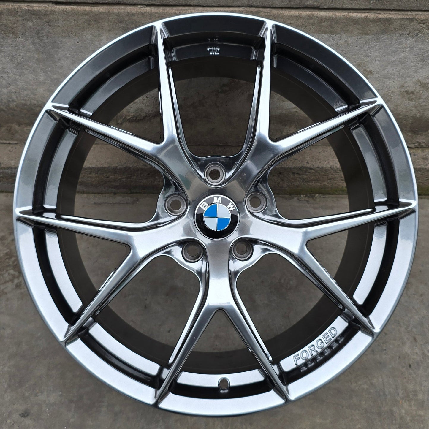 SET DE LLANTAS BMW. Aro 18 - 5x120. Color Grafito Metalizado. (G599)