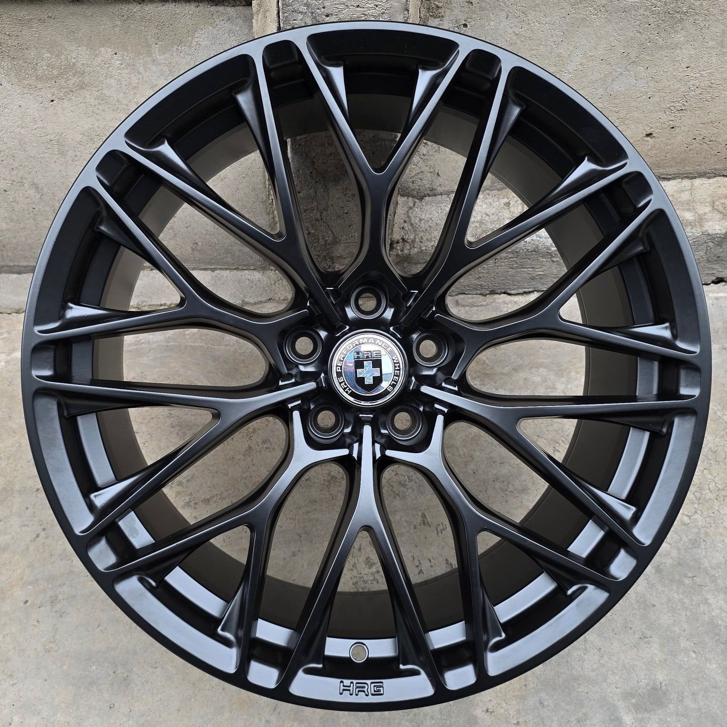 SET DE LLANTAS HRE*. Aro 19 - 5x112. Color Negro Mate. (JT088)