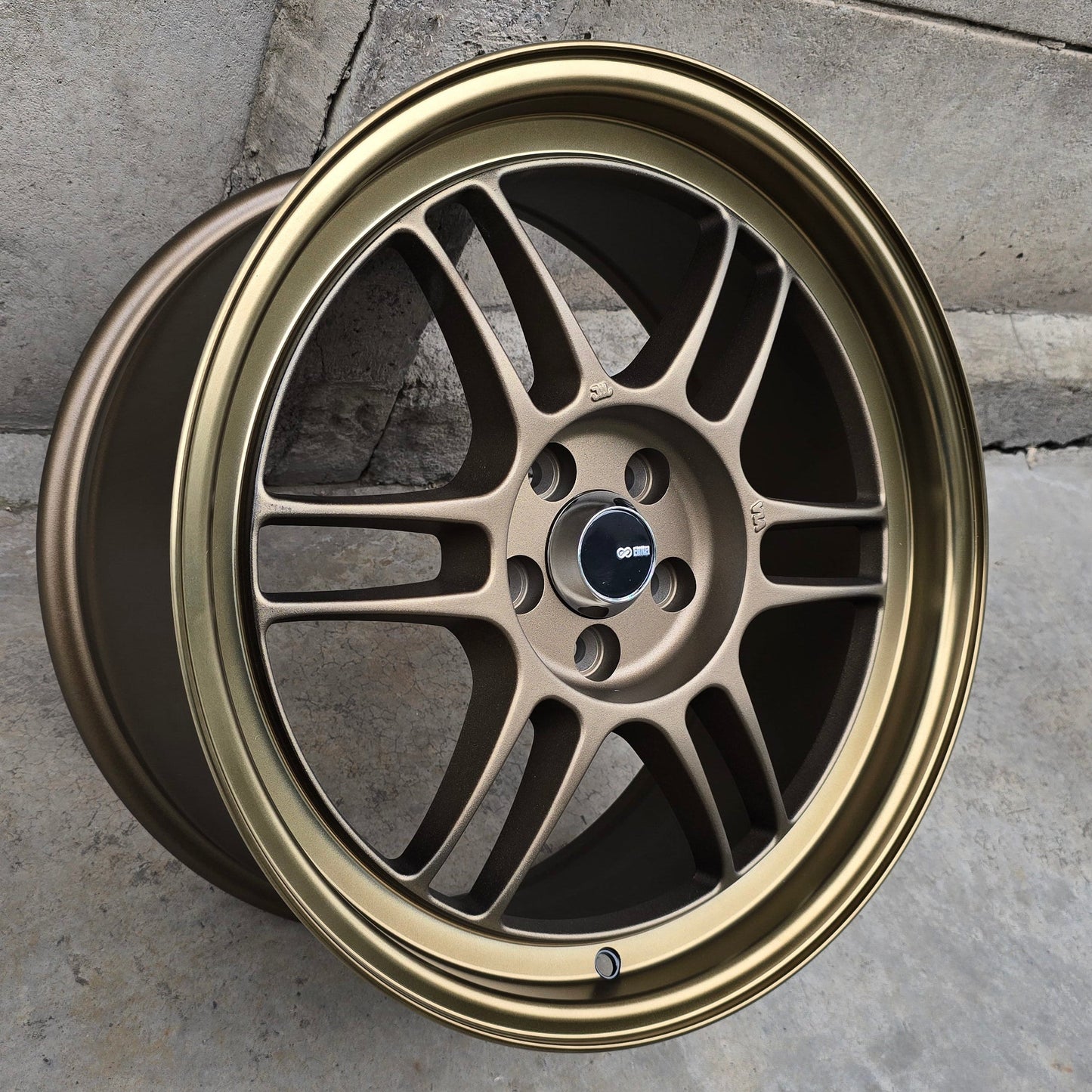 SET DE LLANTAS ENKEI RPF1. Aro 17 - 5x100 . Color Bronce. (FBX058)