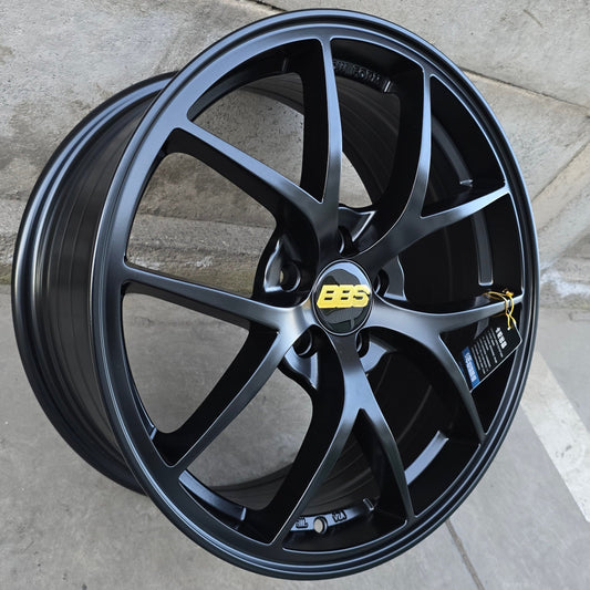 SET DE LLANTAS BBS FIR. Aro 17 - 5x100. Color Negro Mate. (507)