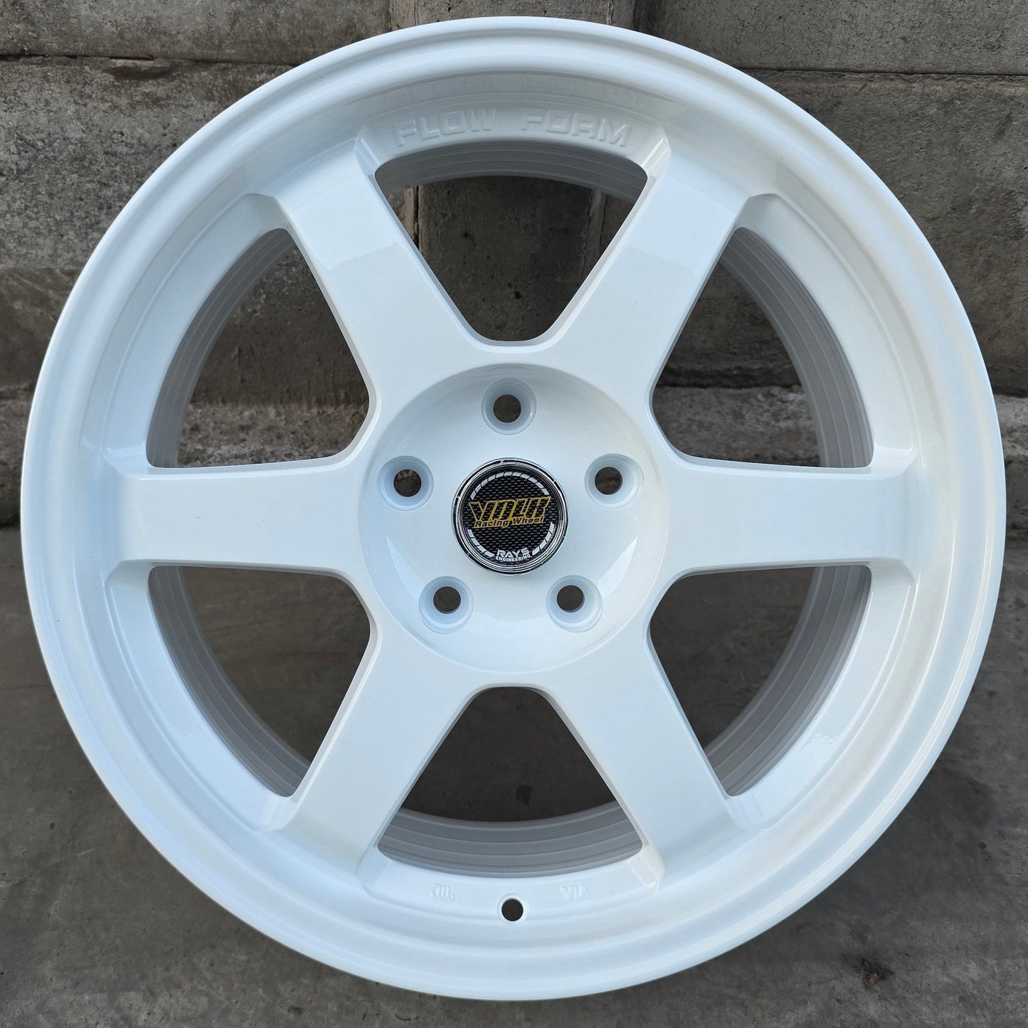 SET DE LLANTAS VOLK TE37. Aro 17 - 5x114. Color Blanco. (509)
