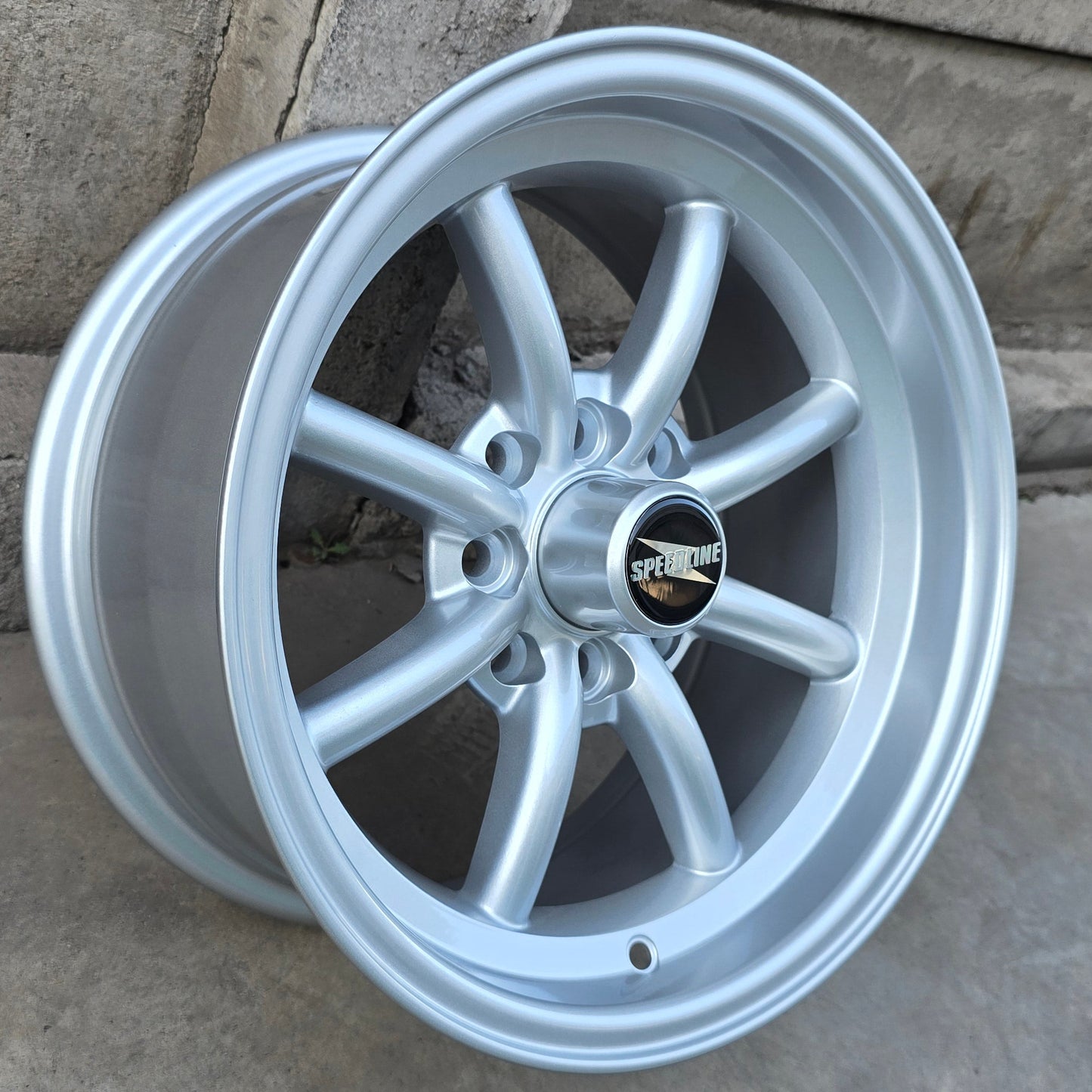 SET DE LLANTAS WATANABE. Aro 14 - 4x100, 4x114. Doble Apernadura. Color Plateado. (MINILGHTS).