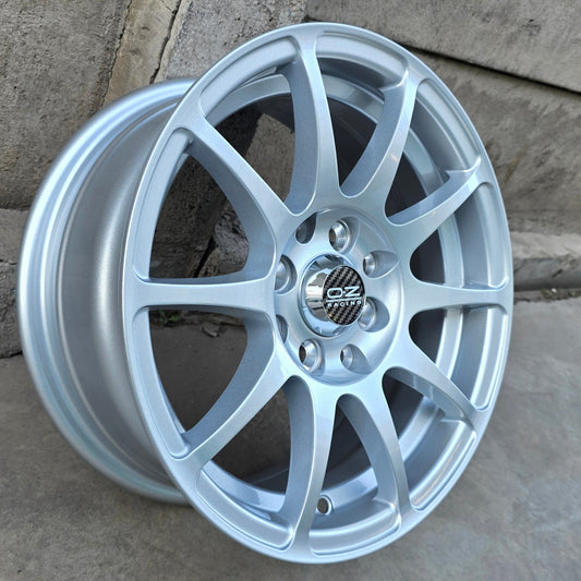 SET DE LLANTAS OZ FF1. Aro 14 - 4x100, 4x114. Doble Apernadura. Color Plateado (0Z-FF1)