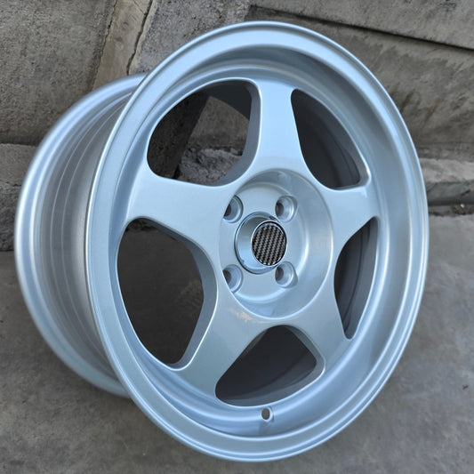SET DE LLANTAS EVOREGAMASTER. Aro 15 - 4x100. Color Plateado (272)