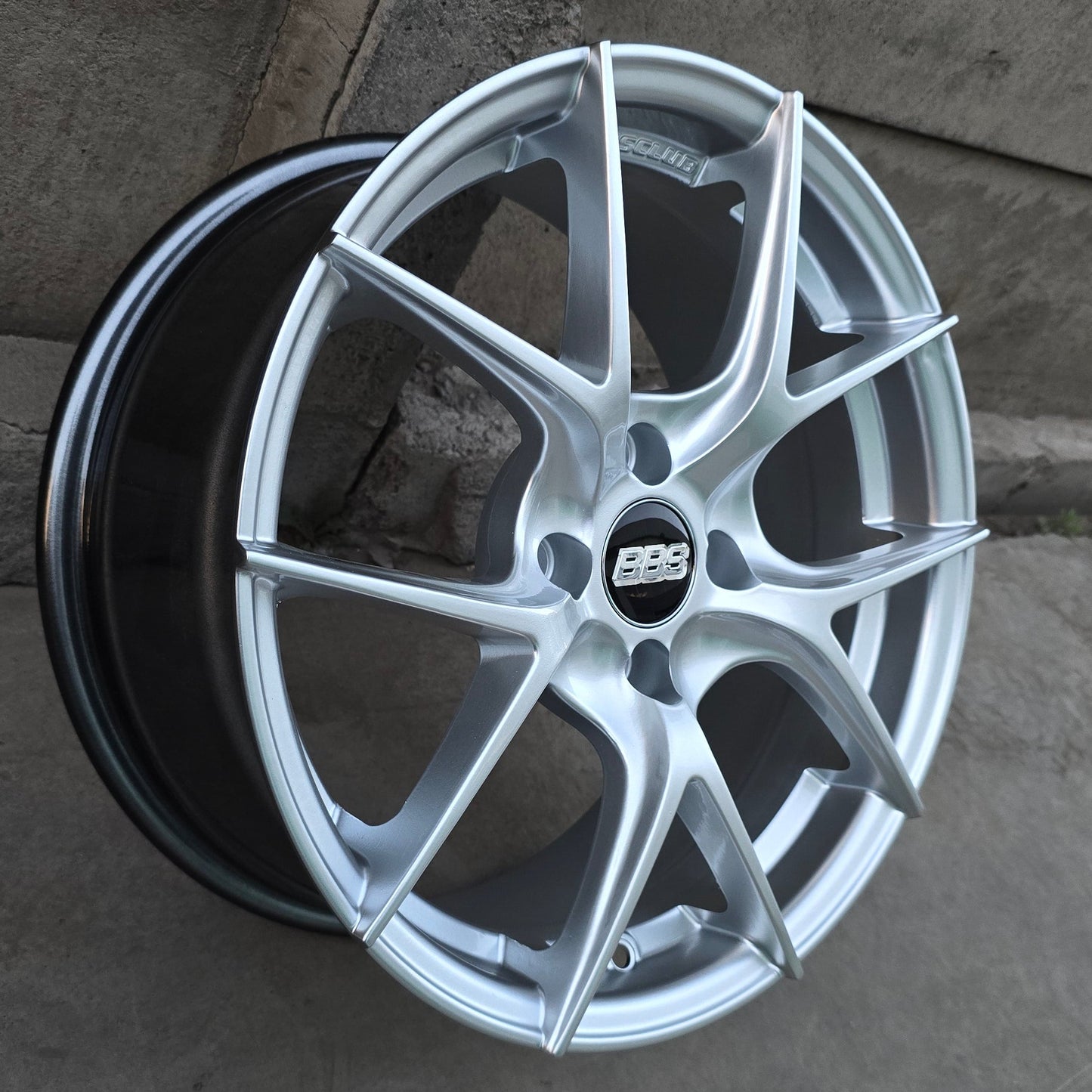 SET DE LLANTAS BBS FIR. Aro 14 - 4x100. Color Plateado (14D221A).