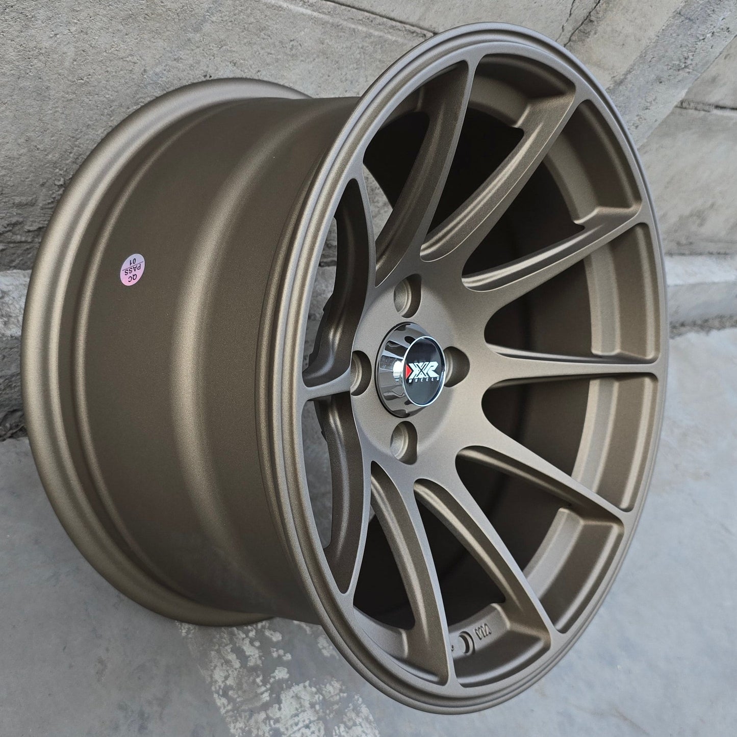 SET DE LLANTAS XXR 527. Aro 15 - 4x100. Color Bronce (15D616D).
