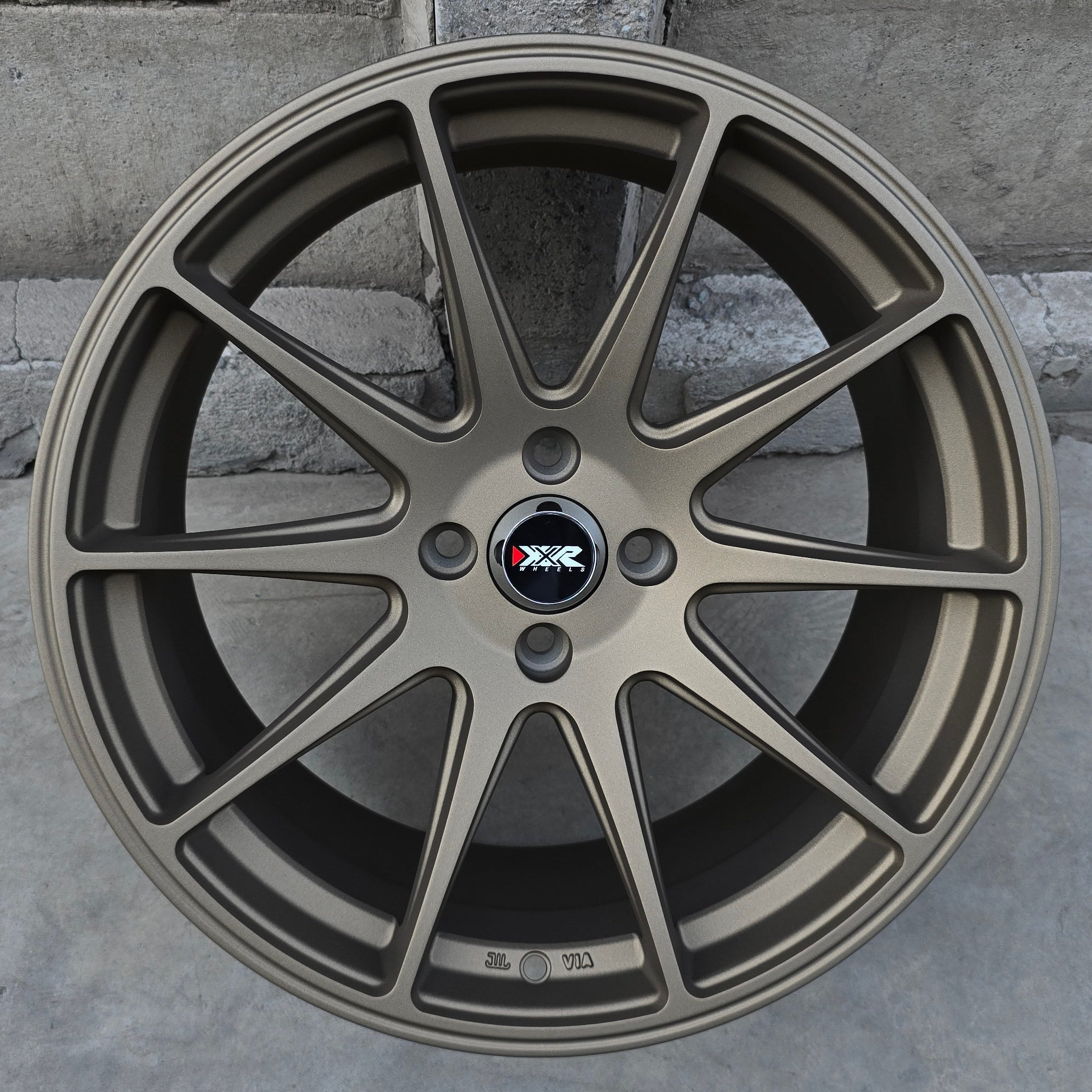 SET DE 4 LLANTAS XXR 527. Aro 15 - 4x100. Color Bronce (15D616D