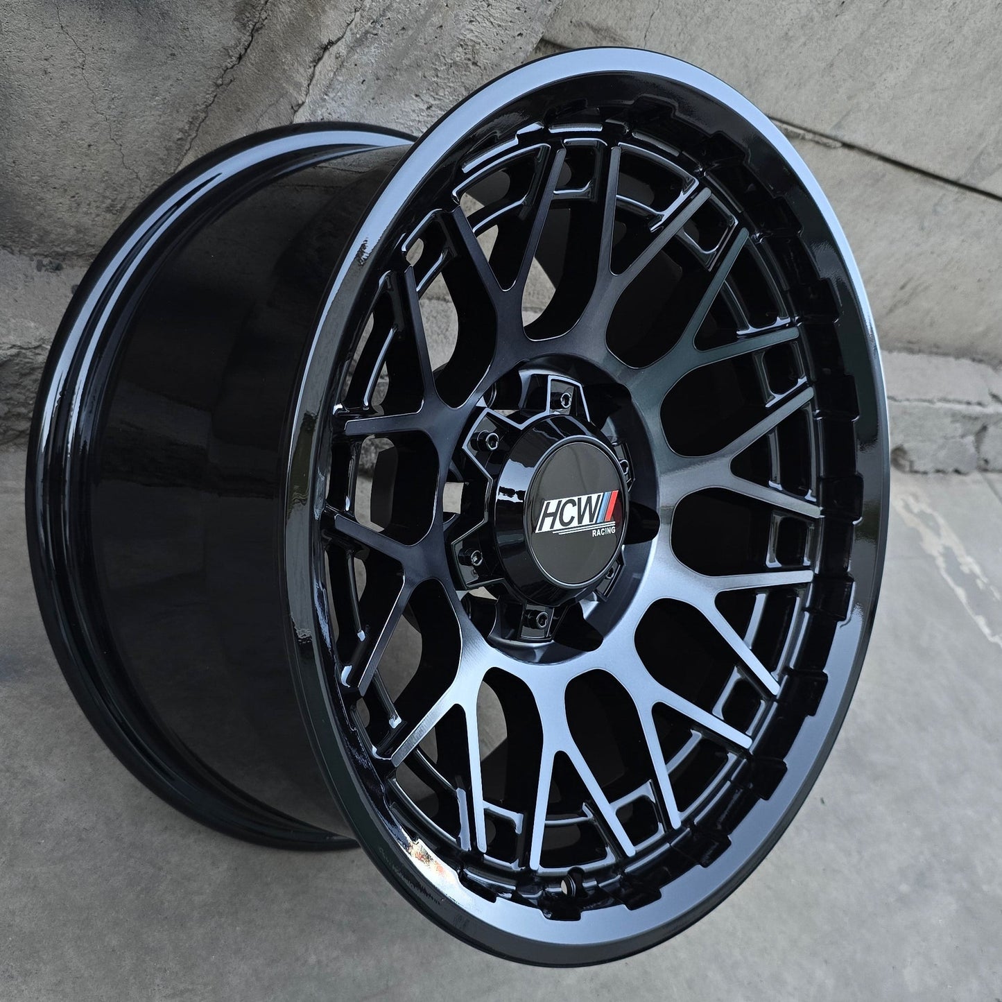 SET DE LLANTAS CODIGO. Aro 16 - 6x139. Color Cromado Oscurecido (16N0508A).