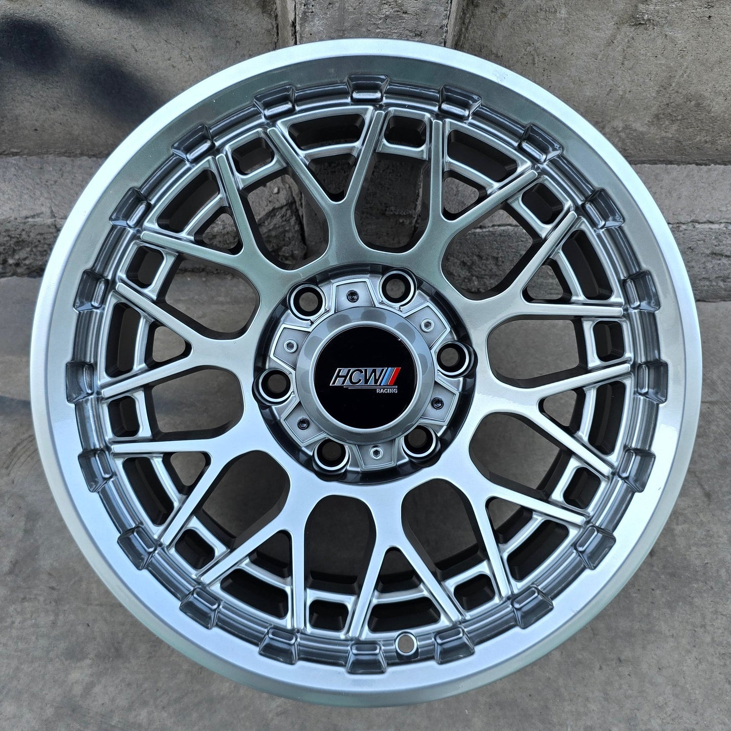 SET DE LLANTAS CODIGO. Aro 16 - 6x139. Color Grafito Metalizado (16N0508D).